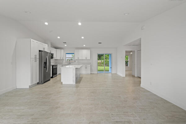 Building Photo - 5911 Seagrape Dr