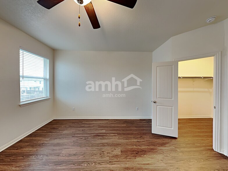 Building Photo - 175 Pebble Creek Run