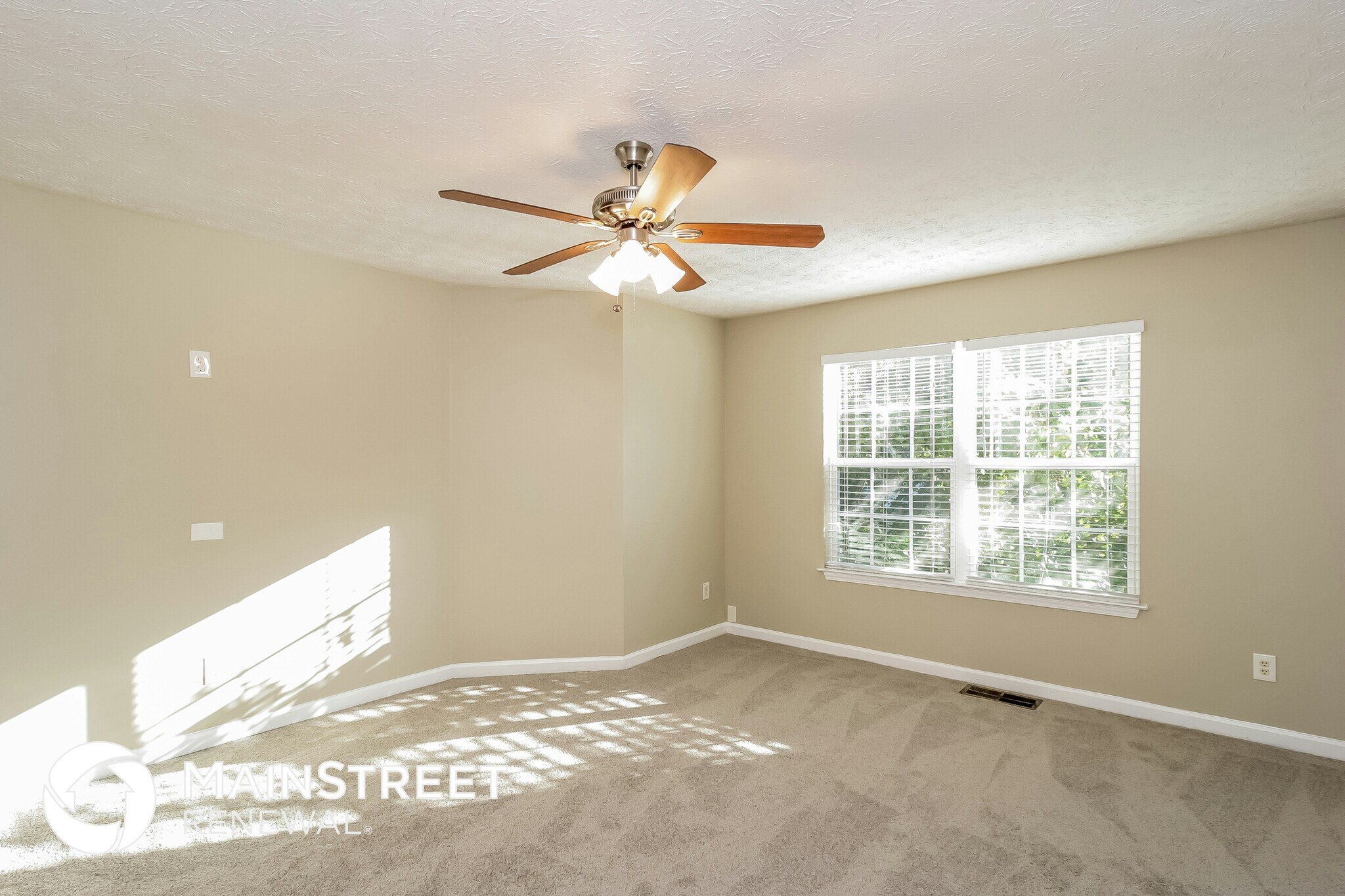 Building Photo - 836 Revena Dr