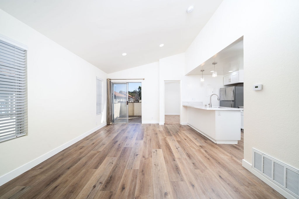 Building Photo - 26156 La Real