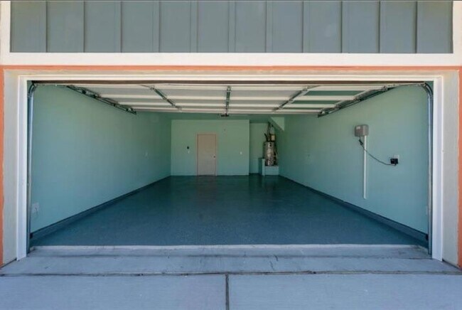 Building Photo - 10805 Meris Ln