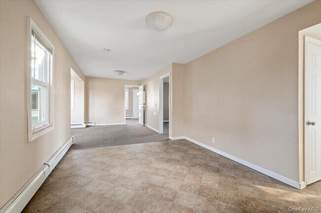 Building Photo - 8 Garfield Ave