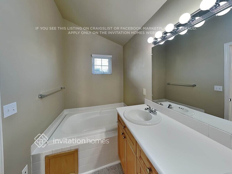 Building Photo - 9414 173rd St Ct E