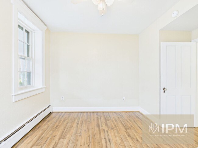 Building Photo - 44 N Main St