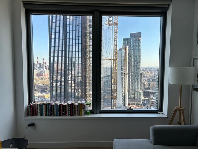 Building Photo - Skyline Tower - 2707