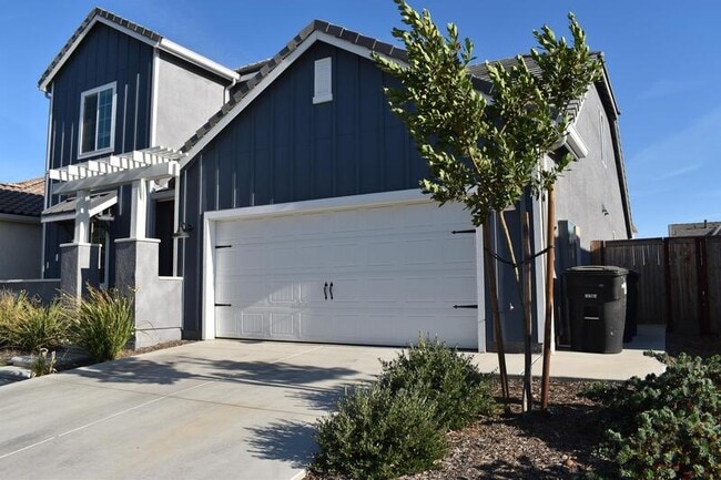 Building Photo - 610 Wood Crest Ave