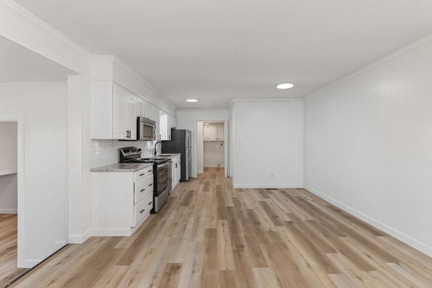 Building Photo - 104 Colorado Ave