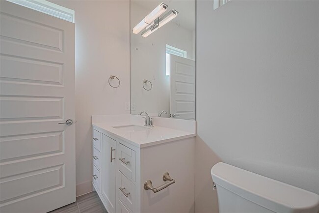 Building Photo - 11603 Royal Ivory Crossing