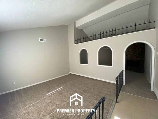 Building Photo - 3796 St Elmo Ave