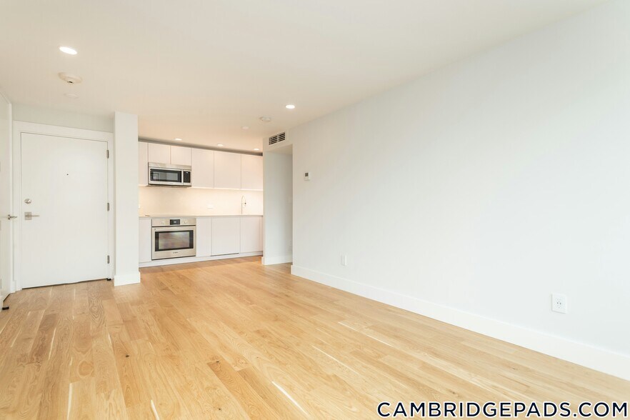 Building Photo - 334 Harvard St