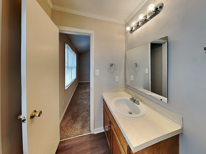 Building Photo - 2818 Dellinger Dr