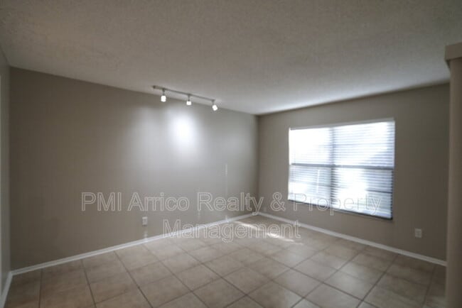 Building Photo - 4957 Puritan Cir