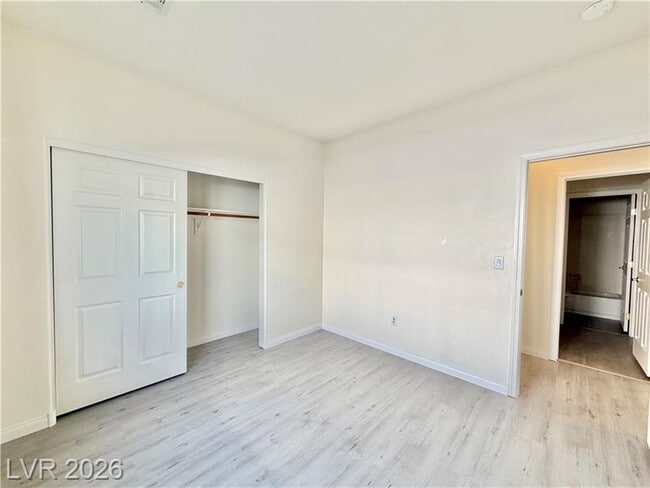 Building Photo - 3889 Palm Island Ct