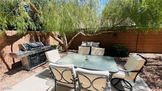 Building Photo - 11625 Villa Malaparte Ave