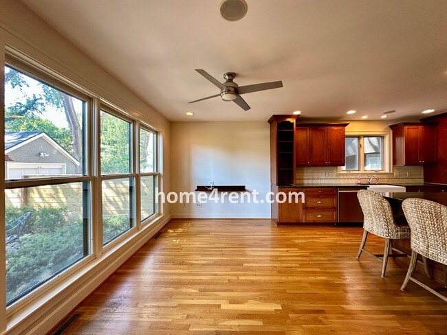 Building Photo - Charming Dutch Colonial in Brookside w/ an Updated Kitchen, Wood Floors, Fenced Yard and a Finish...