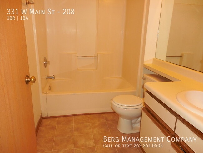 Building Photo - 331 W Main St