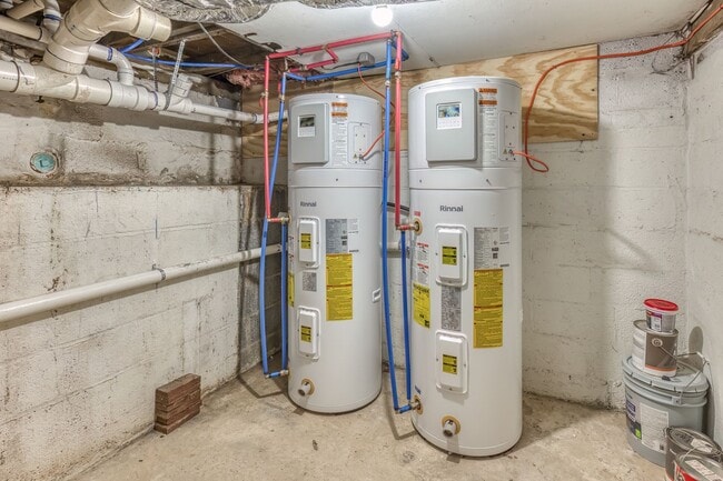 Building Photo - 5 Bedroom / 3.5 Bath Home Blountville, TN