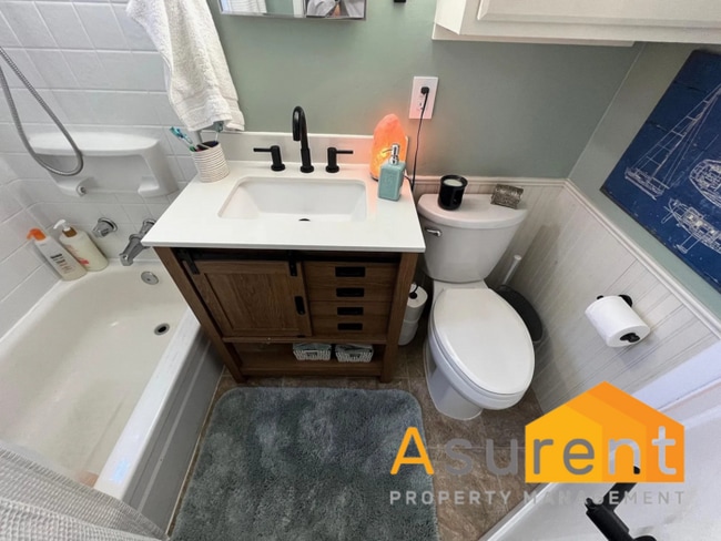 Building Photo - Beautiful Single-Level Home Located in the...