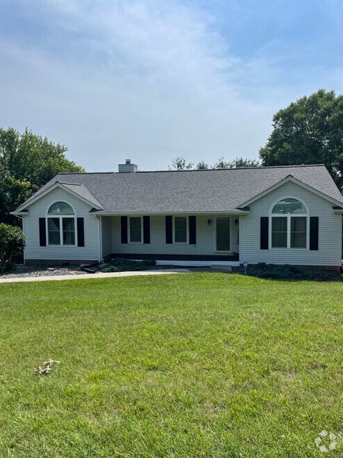 Building Photo - 39 Valleyview Cir