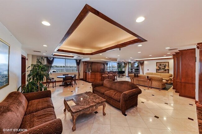 Building Photo - 1801 N Flagler Dr