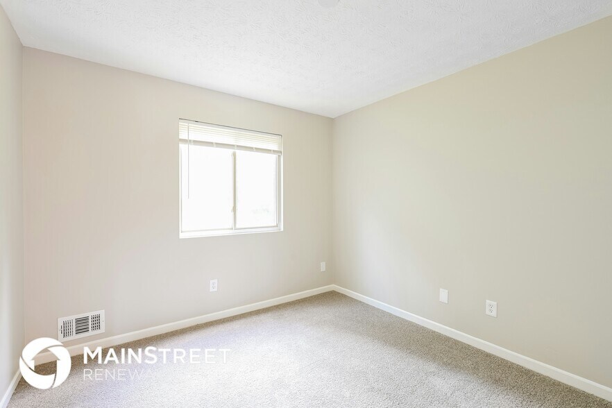 Building Photo - 3865 Scarsborough Dr SW