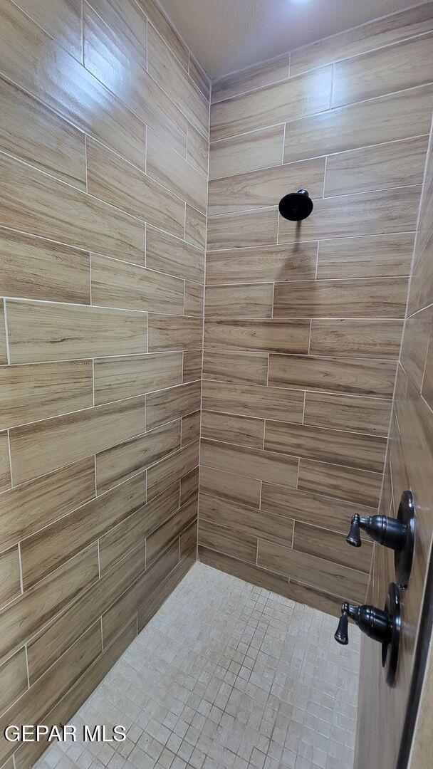 Building Photo - 125 Loma Vista Dr