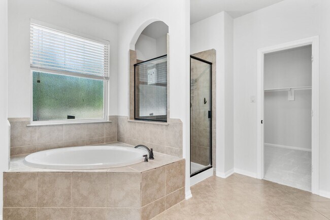 Building Photo - 8102 Little Scarlet St