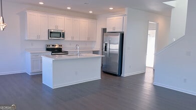 Building Photo - 31 Sandstone Dr