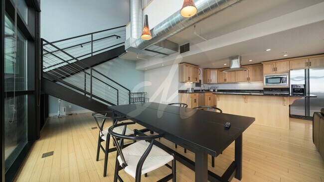 Building Photo - Citywalk Penthouse in Downtown Colorado Springs