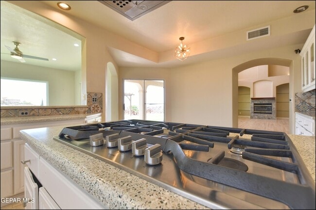 Building Photo - 6732 Pearl Ridge Dr