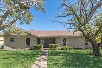 Building Photo - 4214 Osage Dr