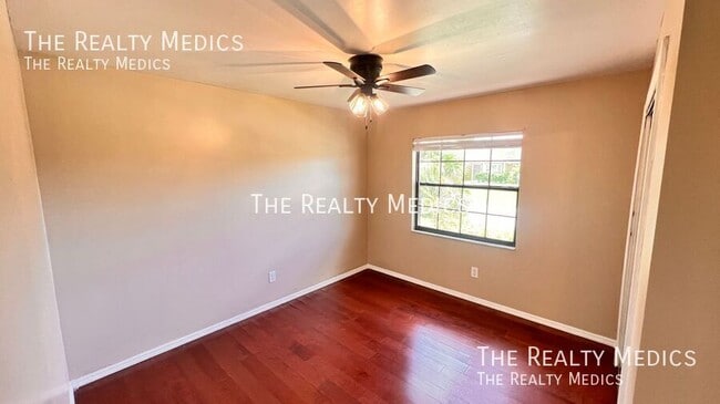 Building Photo - 6421 Undine Way
