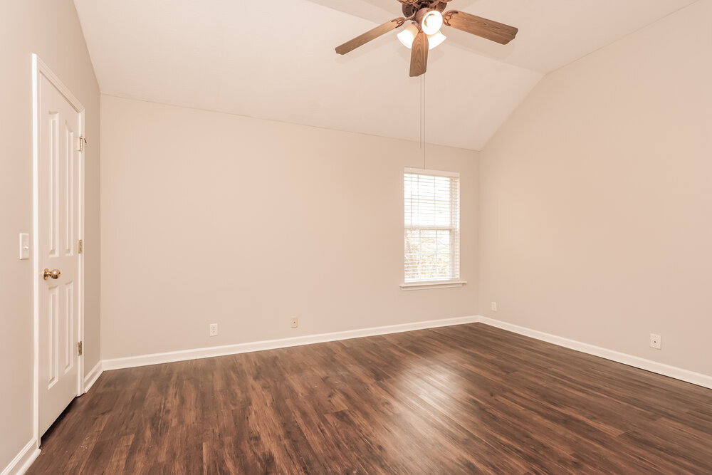 Building Photo - 852 Dover Glen Dr