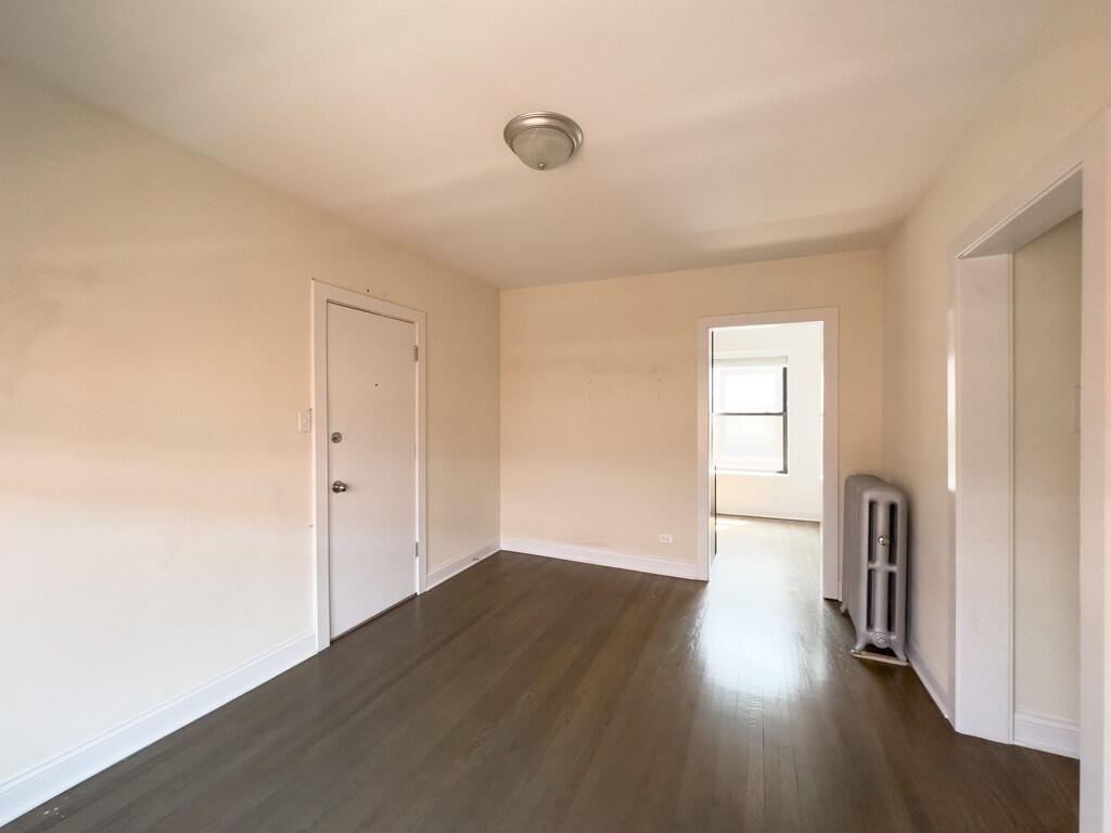 Building Photo - 2641 N Spaulding Ave