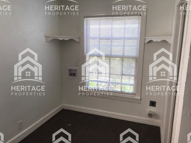 Building Photo - 1040 Colvin St