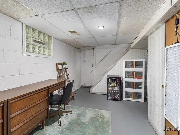 Building Photo - 146 Bowne St NE