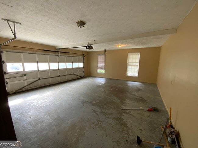 Building Photo - 5697 Grey Fox Cir
