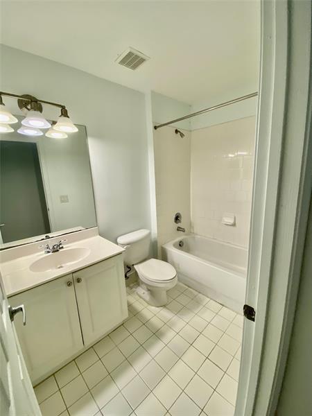 Building Photo - 8720 Cypress Walk Ct