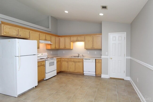 Building Photo - 6517 Handy Dr