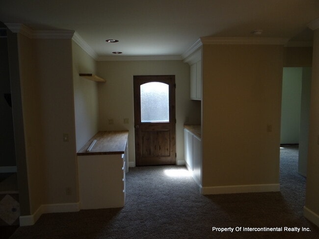 Building Photo - Coming Soon!! Remodeled Woodside Cottage w...