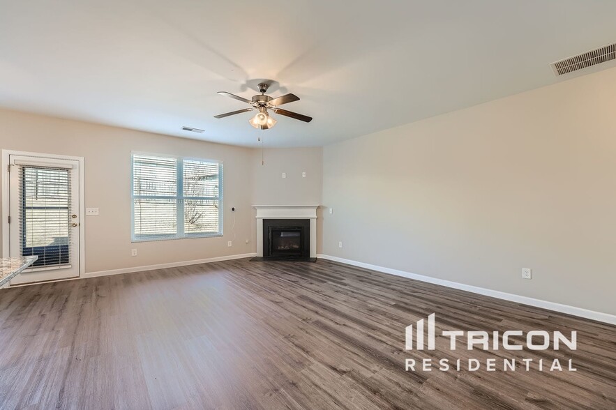 Building Photo - 5123 Rapahoe Trail