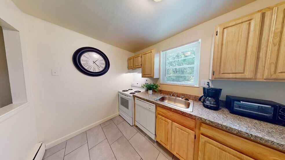 Building Photo - 1102 Wharton Dr