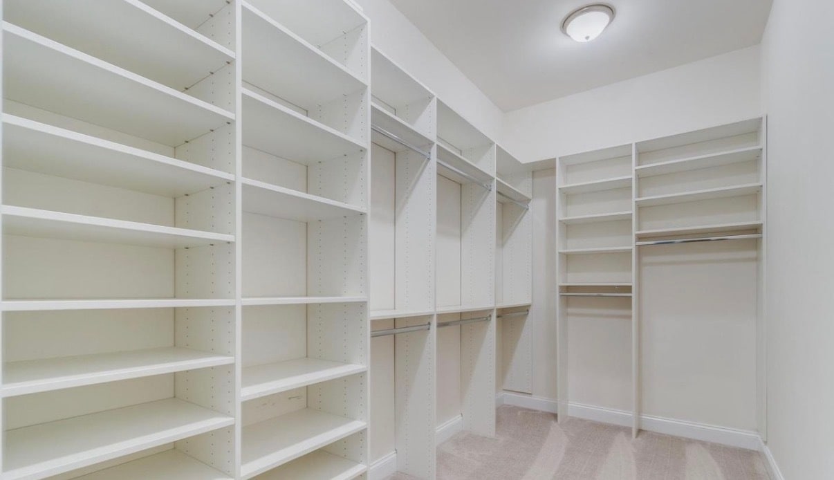 Building Photo - 33916 Darlington St