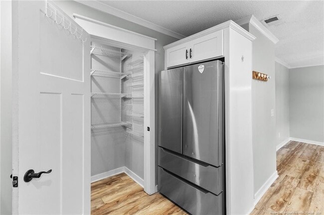 Building Photo - 505 Cross St