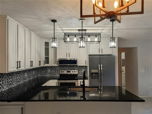 Building Photo - 5635 Struthers Ct