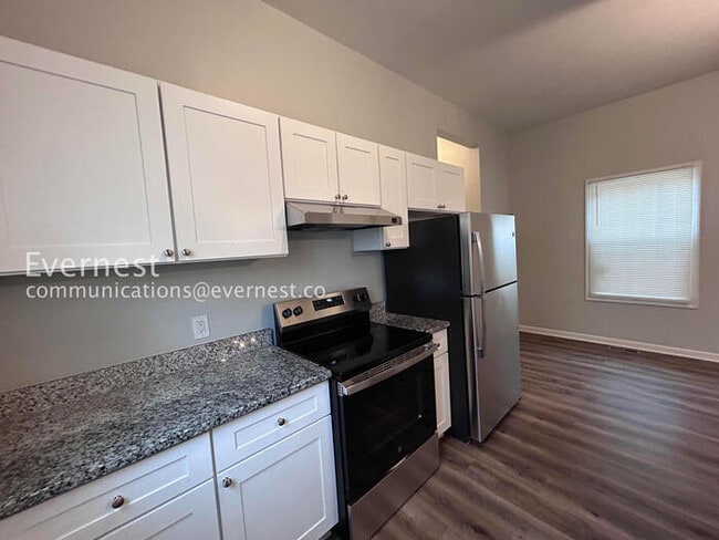 Building Photo - 2007 Morehouse Dr NW