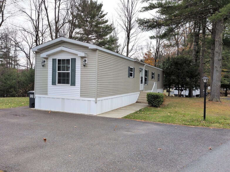 Building Photo - 106 Pine Grove Dr