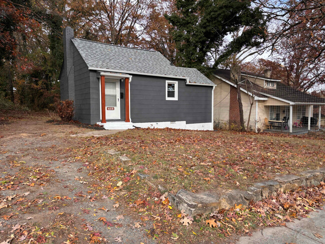 Building Photo - 415 E Twenty-Seventh St