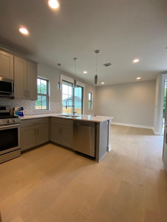 Building Photo - 6920 Bethune Ave