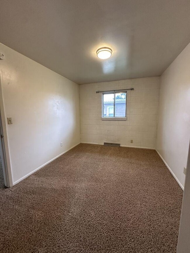 Building Photo - 1 bedroom in Billings MT 59102